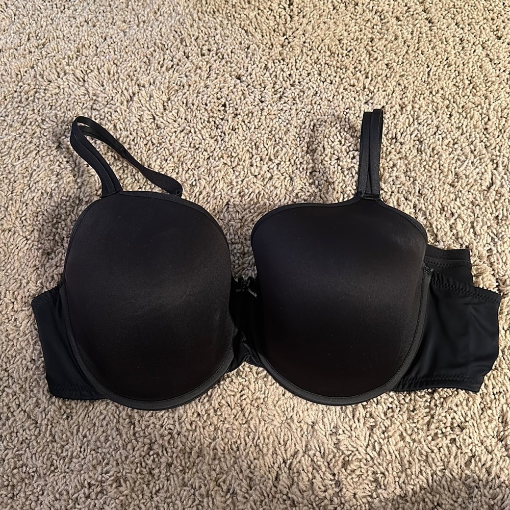 34 DDDD / G bra in black with light padding